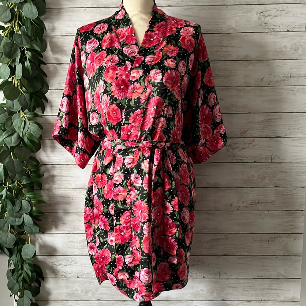 “Silky” Floral Robe with Pockets